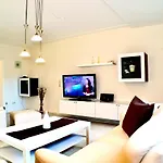 Apartment 3 Zi Fewo Im Gruenen Mit Terrasse Und Garten Gratis Therme Oder 1 Zi Standart Apartment Mit Balkon Ohne Gartenblick