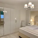 Apartment 3 Zi Fewo Im Gruenen Mit Terrasse Und Garten Gratis Therme Oder 1 Zi Standart Apartment Mit Balkon Ohne Gartenblick *