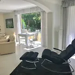 Apartment 3 Zi Fewo Im Gruenen Mit Terrasse Und Garten Gratis Therme Oder 1 Zi Standart Apartment Mit Balkon Ohne Gartenblick