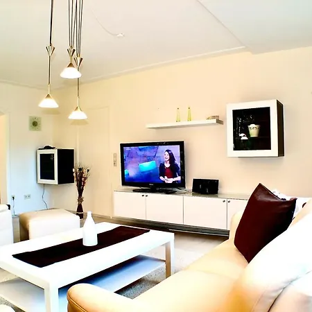 아파트 Im Gruenen Mit Terrasse Und Garten - Gratis Therme