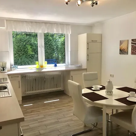 아파트 Im Gruenen Mit Terrasse Und Garten - Gratis Therme 바트베벤슨