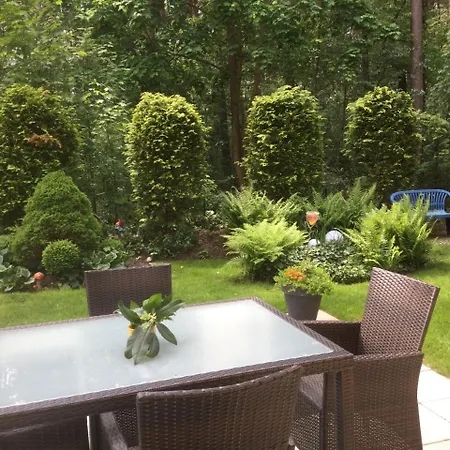 아파트 Im Gruenen Mit Terrasse Und Garten - Gratis Therme 바트베벤슨