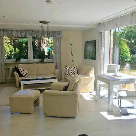 3 Zi Im Gruenen Mit Terrasse Und Garten Gratis Therme Oder 1 Zi Standart Mit Balkon Ohne Gartenblick *