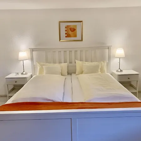 아파트 Im Gruenen Mit Terrasse Und Garten - Gratis Therme 바트베벤슨